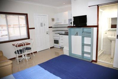 Across Country Motor Inn - Accommodation Great Ocean Road 2