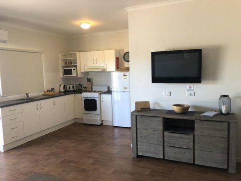 Sundowner Cabin And Tourist Park - Accommodation Great Ocean Road 2