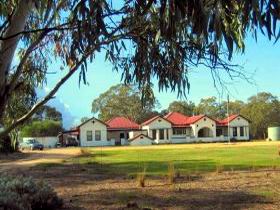 Cummins SA Accommodation Great Ocean Road