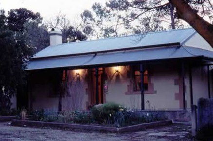 Walnut Cottage - Accommodation Great Ocean Road 0