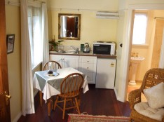 Elm Wood Classic Bed And Breakfast - Accommodation Great Ocean Road 3