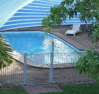 Ashs Holiday Units and Cafe - Accommodation Great Ocean Road