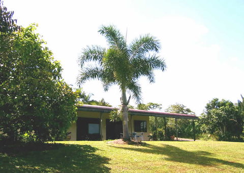 Daintree Mountain View Retreat And Vanilla Beans - Accommodation Great Ocean Road 0