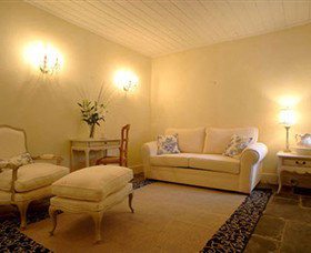 Montrose Of Ballarat - Montrose Cottage - Accommodation Great Ocean Road 0