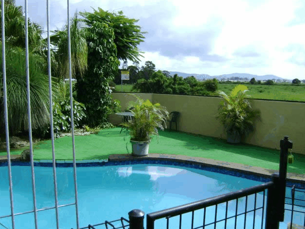 Poinciana Motel - Accommodation Great Ocean Road 1