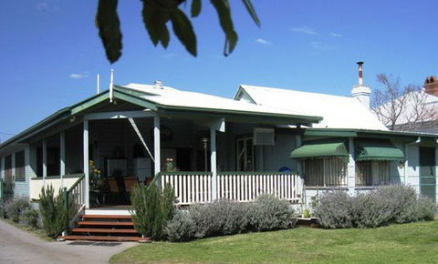 Pitstop Lodge Guesthouse And Bed And Breakfast - Accommodation Great Ocean Road 2