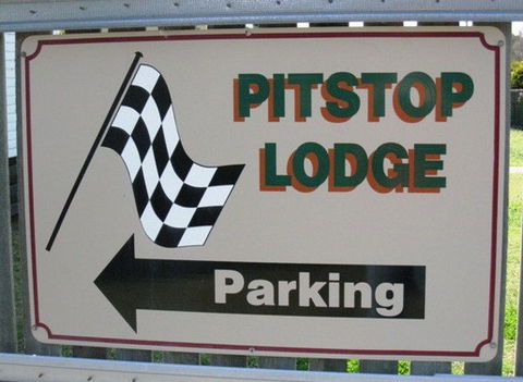 Pitstop Lodge Guesthouse And Bed And Breakfast - Accommodation Great Ocean Road 3