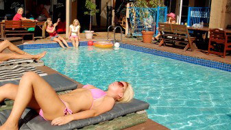 Surf N Sun Beachside Backpackers - Accommodation Great Ocean Road 2