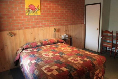 Catalina Motel Lake Macquarie - Accommodation Great Ocean Road 1