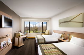 Crowne Plaza Canberra - Accommodation Great Ocean Road 1