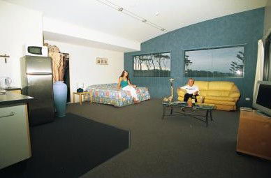Beach House Mollymook - Accommodation Great Ocean Road 3