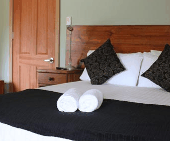 Tullah Lakeside Chalets - Accommodation Great Ocean Road