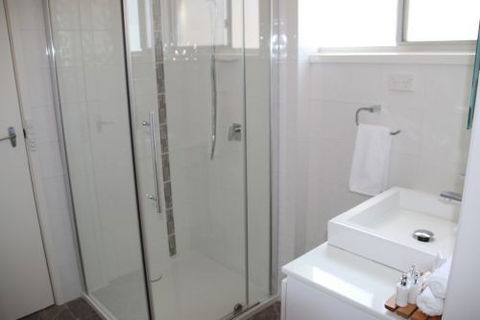 Donkey Tales Farm Cottages - Accommodation Great Ocean Road 5