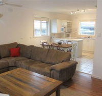 Rosebud Beach House on Kennington - Accommodation Great Ocean Road