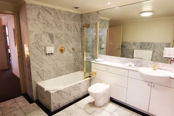 The Paramount Serviced Apartments Melbourne - Accommodation Great Ocean Road 9