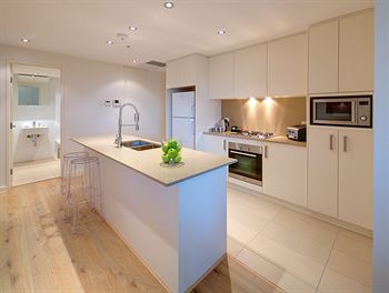 Zara Tower - Luxury Suites And Apartments - Accommodation Great Ocean Road 5