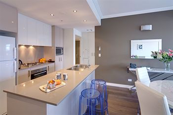 Zara Tower - Luxury Suites And Apartments - Accommodation Great Ocean Road 24