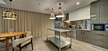 Zara Tower - Luxury Suites And Apartments - Accommodation Great Ocean Road 32