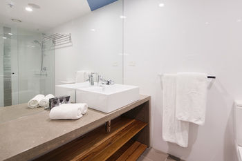 Zara Tower - Luxury Suites And Apartments - Accommodation Great Ocean Road 61