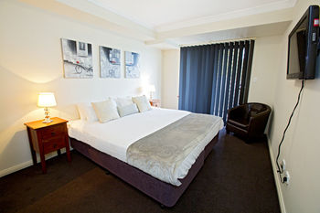 Astina Serviced Apartments - Central - Accommodation Great Ocean Road 5