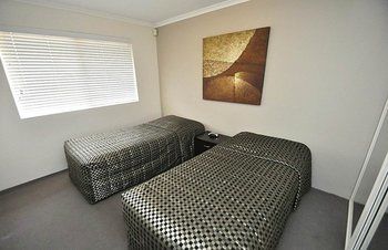 North Ryde 37 Cull Furnished Apartment - Accommodation Great Ocean Road 3