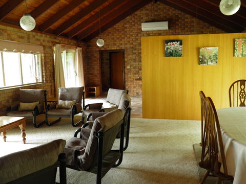 Coucals Of Mount Crosby - Accommodation Great Ocean Road 0