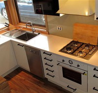 Wallace's - Crystal Creek Chalet 1 - Accommodation Great Ocean Road