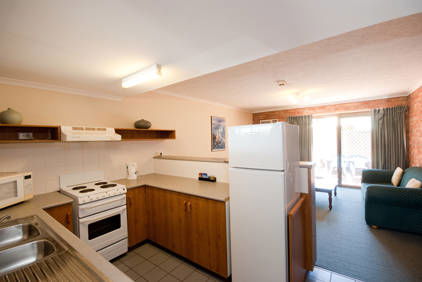 Allan Cunningham Motel And Old Wagon Restaurant - Accommodation Great Ocean Road 1