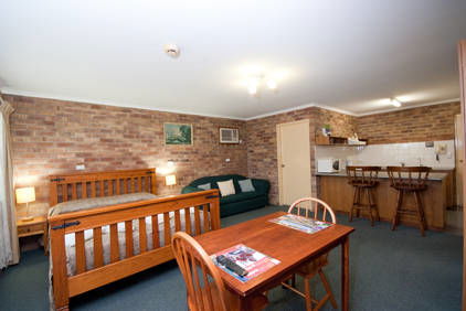 Allan Cunningham Motel And Old Wagon Restaurant - Accommodation Great Ocean Road 4