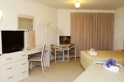 Motel 10 - Accommodation Great Ocean Road 3