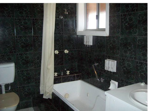 Cobar Motor Inn - Accommodation Great Ocean Road 2
