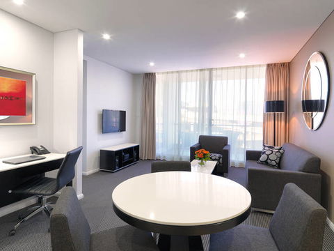 Meriton Serviced Apartments - North Ryde - Accommodation Great Ocean Road 1