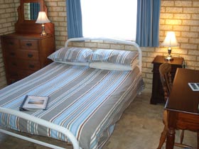 Baywatch Manor Augusta YHA - Accommodation Great Ocean Road 2