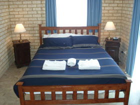 Baywatch Manor Augusta YHA - Accommodation Great Ocean Road 3