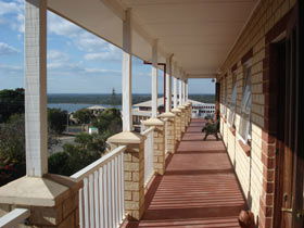 Baywatch Manor Augusta YHA - Accommodation Great Ocean Road 1