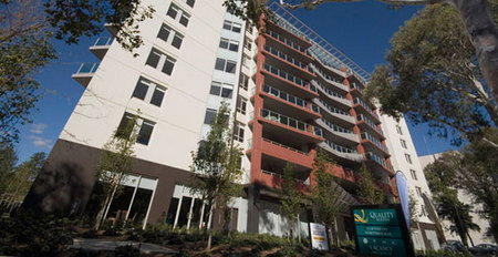 Quality Suites Clifton On Northbourne - Accommodation Great Ocean Road 0