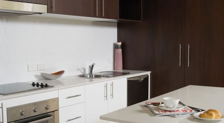 Quality Suites Clifton On Northbourne - Accommodation Great Ocean Road 3