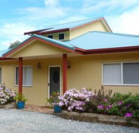 Whitby on Wallis Lakefront Cottage - Accommodation Great Ocean Road
