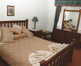 Hillside Bed And Breakfast And Gumnut Cottage - Accommodation Great Ocean Road 3