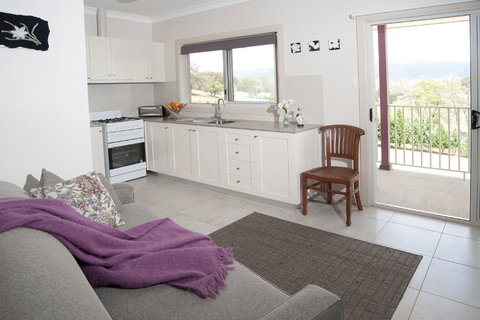 Highfields Country Cottages - Accommodation Great Ocean Road 1