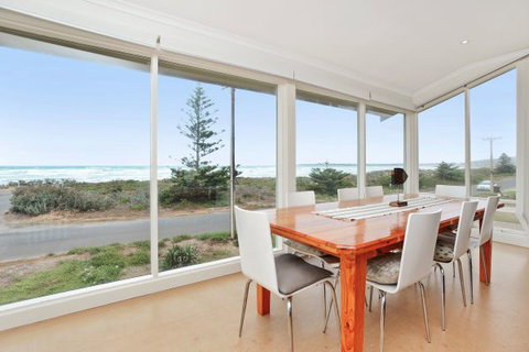 Willows - Accommodation Great Ocean Road 0