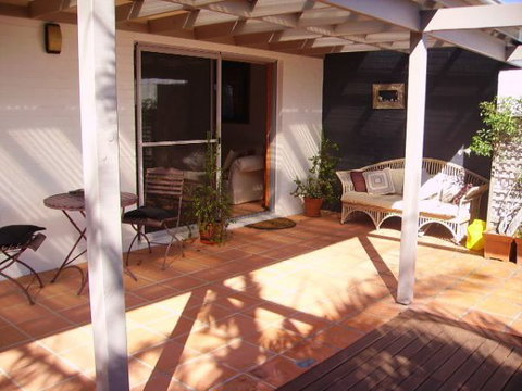 Hideaway @ Belongil - Accommodation Great Ocean Road 0