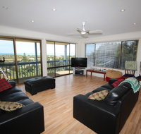 LJ Hooker Goolwa Holiday Rentals - 39 Bradford Road Goolwa Beach - Accommodation Great Ocean Road