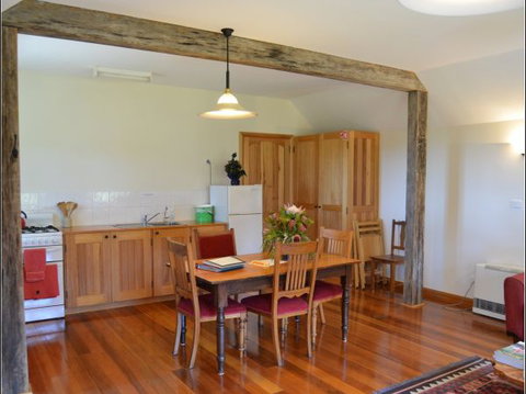 Herons Rise Vineyard Accommodation - Accommodation Great Ocean Road 2