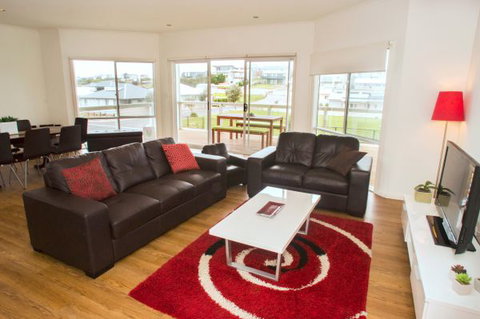 Ocean Sounds - Accommodation Great Ocean Road 5