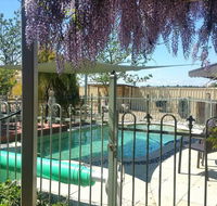 Must Love Dogs BB and Self-Contained Cottage - Accommodation Great Ocean Road