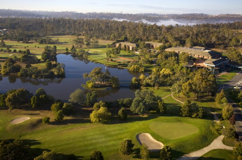 Country Club Tasmania - Accommodation Great Ocean Road 1