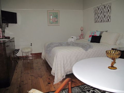 B&B Wodonga - Art Deco Accommodation - Accommodation Great Ocean Road 2