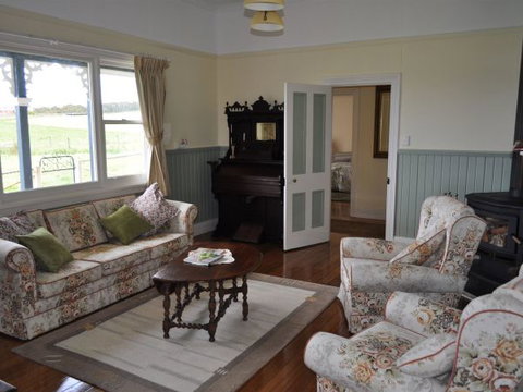 Beth's Cottage Roaring 40s - Accommodation Great Ocean Road 3
