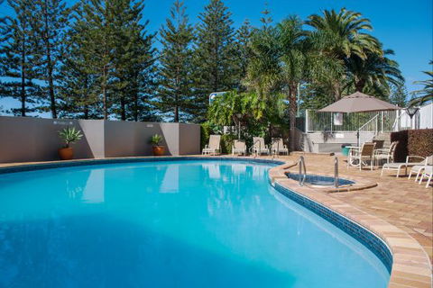 Cashelmara Burleigh Beachfront Apartments - Accommodation Great Ocean Road 0